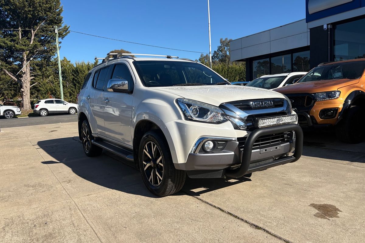 2020 Isuzu MU-X LS-T