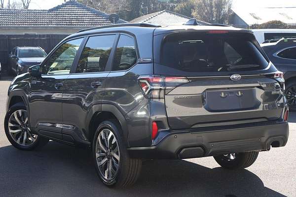 2025 Subaru Forester Hybrid Touring S6