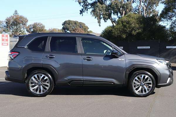 2025 Subaru Forester Hybrid Touring S6