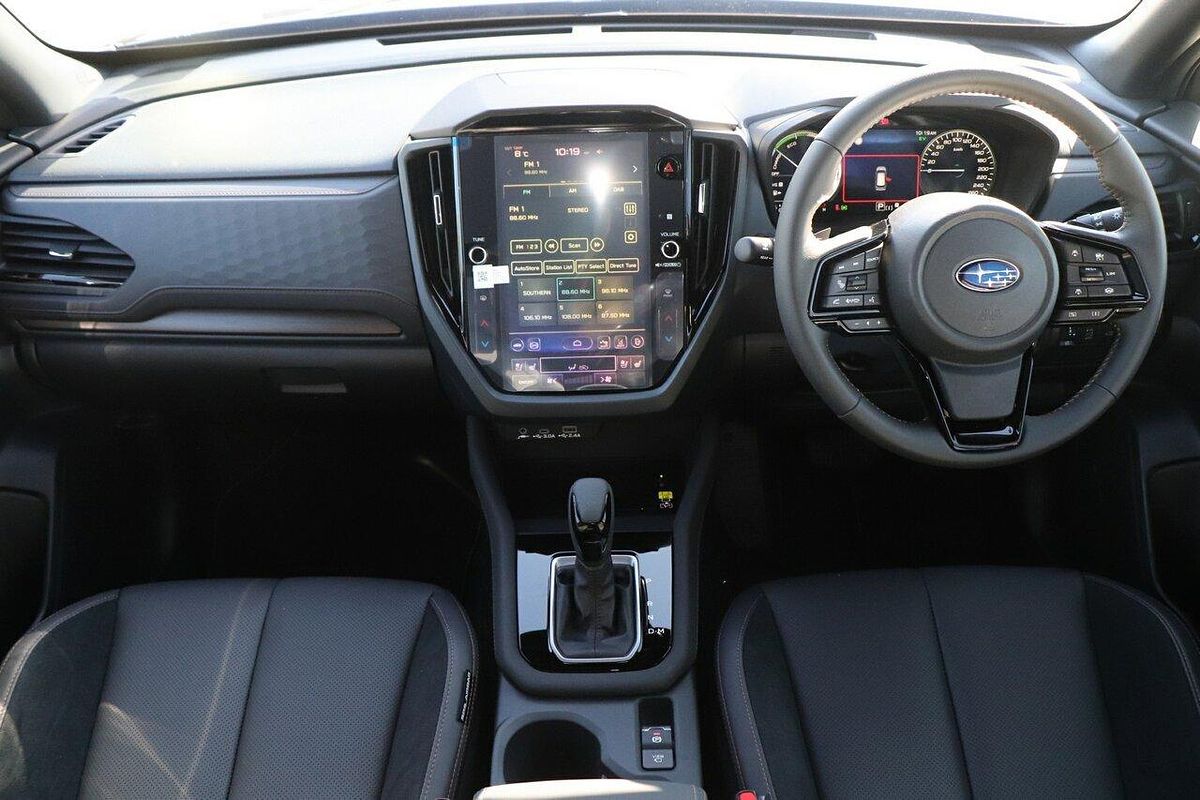 2025 Subaru Forester Hybrid Touring S6