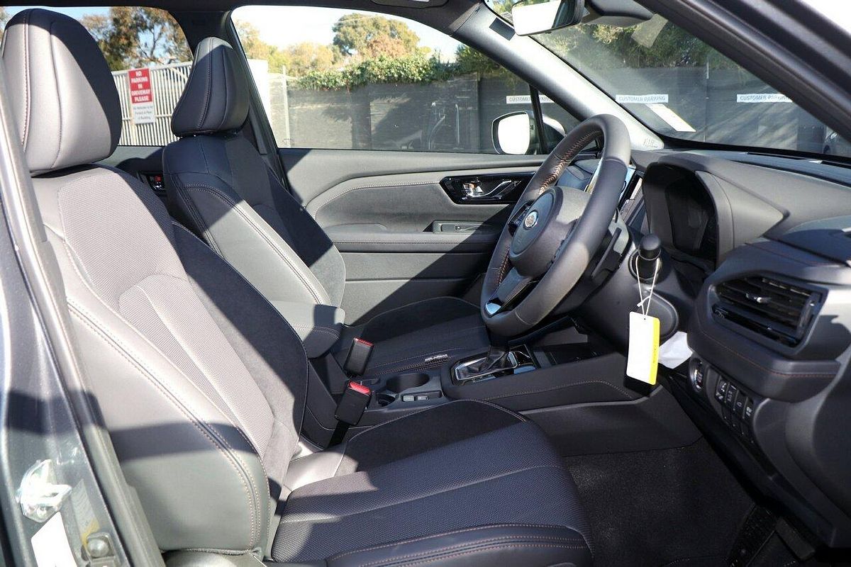 2025 Subaru Forester Hybrid Touring S6