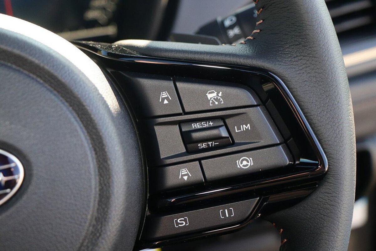 2025 Subaru Forester Hybrid Touring S6