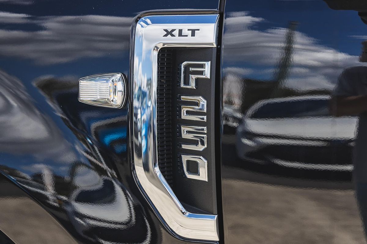 2022 Ford F250 XLT 4X4