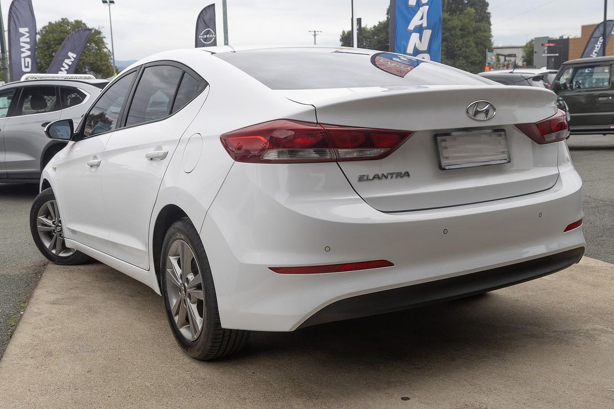 2017 Hyundai Elantra Active AD