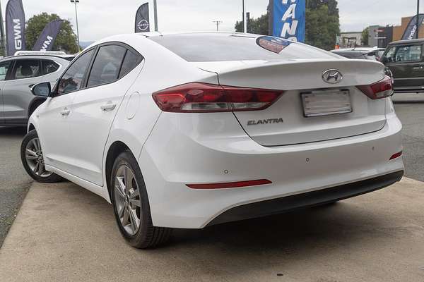 2017 Hyundai Elantra Active AD