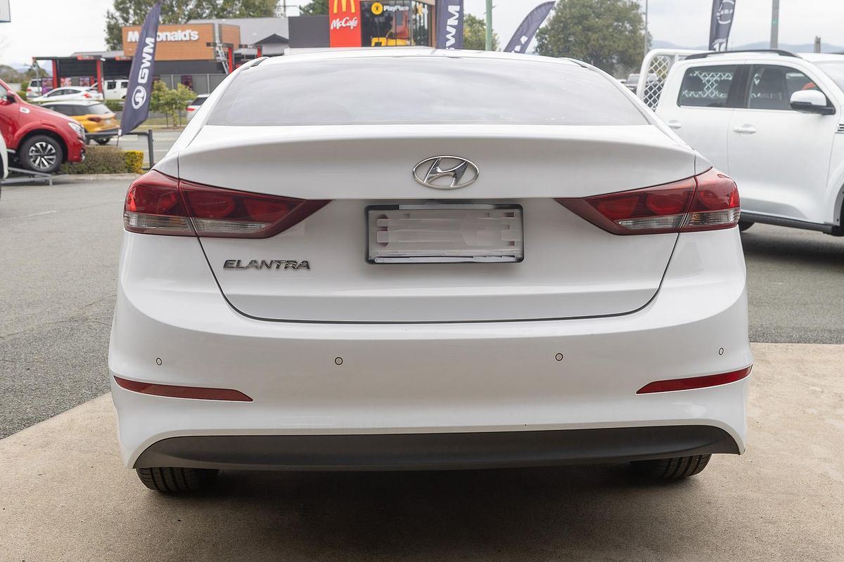 2017 Hyundai Elantra Active AD