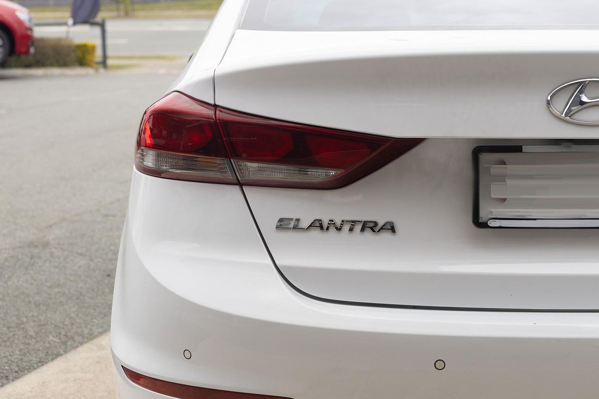 2017 Hyundai Elantra Active AD