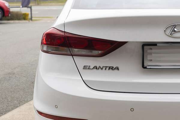 2017 Hyundai Elantra Active AD