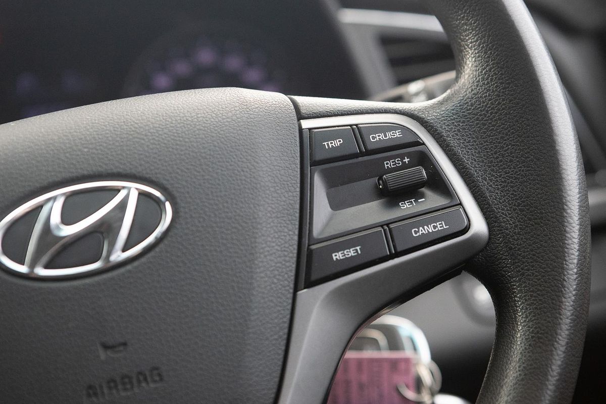 2017 Hyundai Elantra Active AD