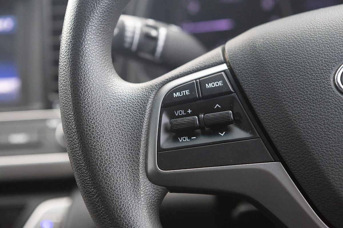 2017 Hyundai Elantra Active AD