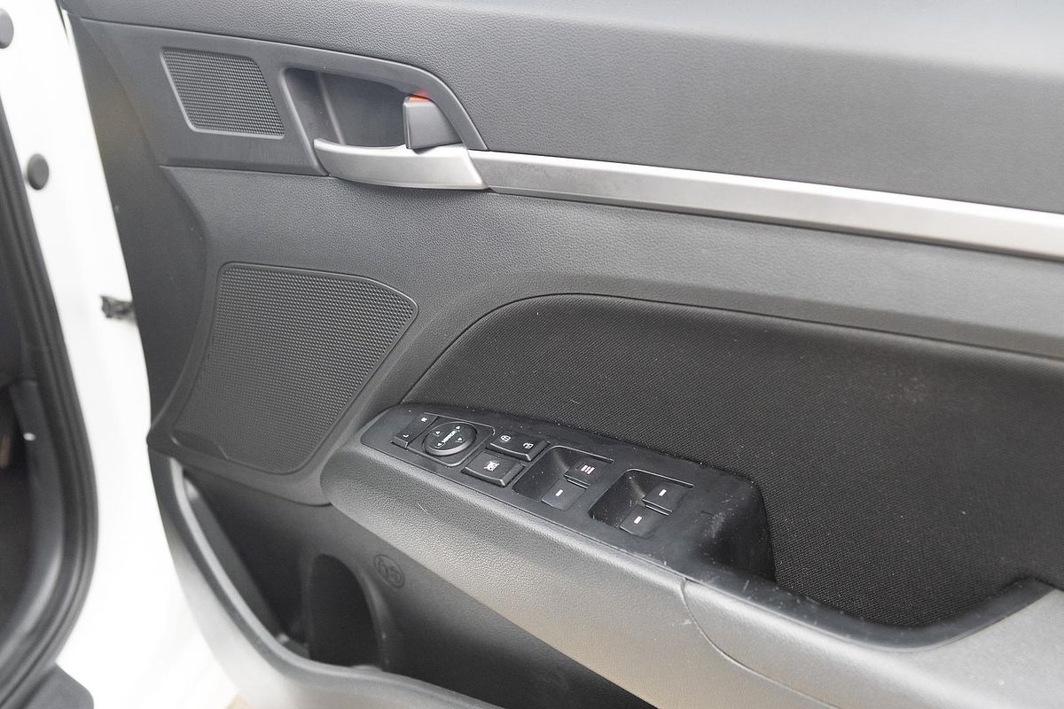 2017 Hyundai Elantra Active AD
