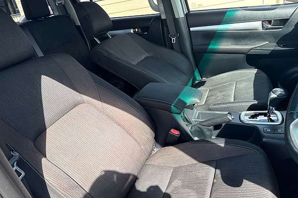 2016 Toyota Hilux SR5 GUN126R 4X4