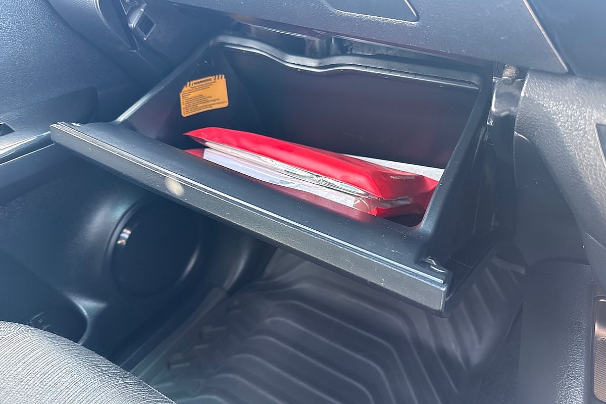 2016 Toyota Hilux SR5 GUN126R 4X4