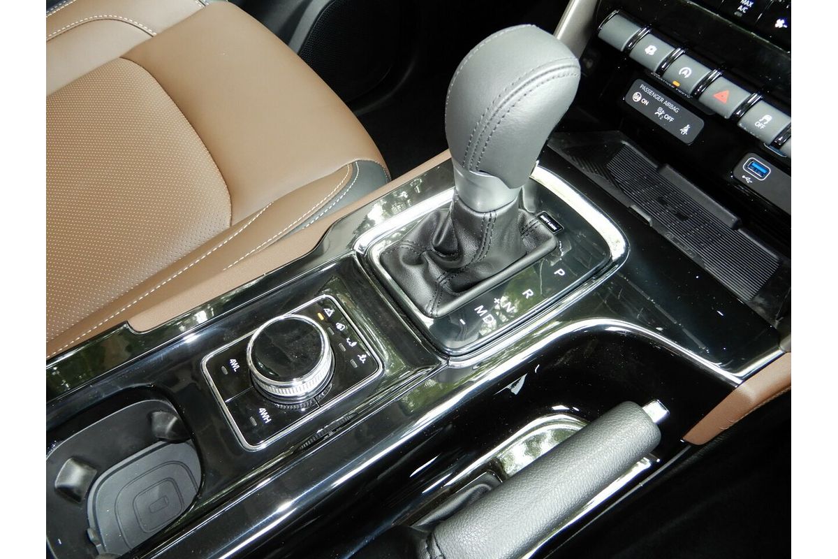 2024 Mahindra Scorpio Z8L