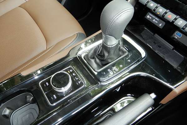 2024 Mahindra Scorpio Z8L