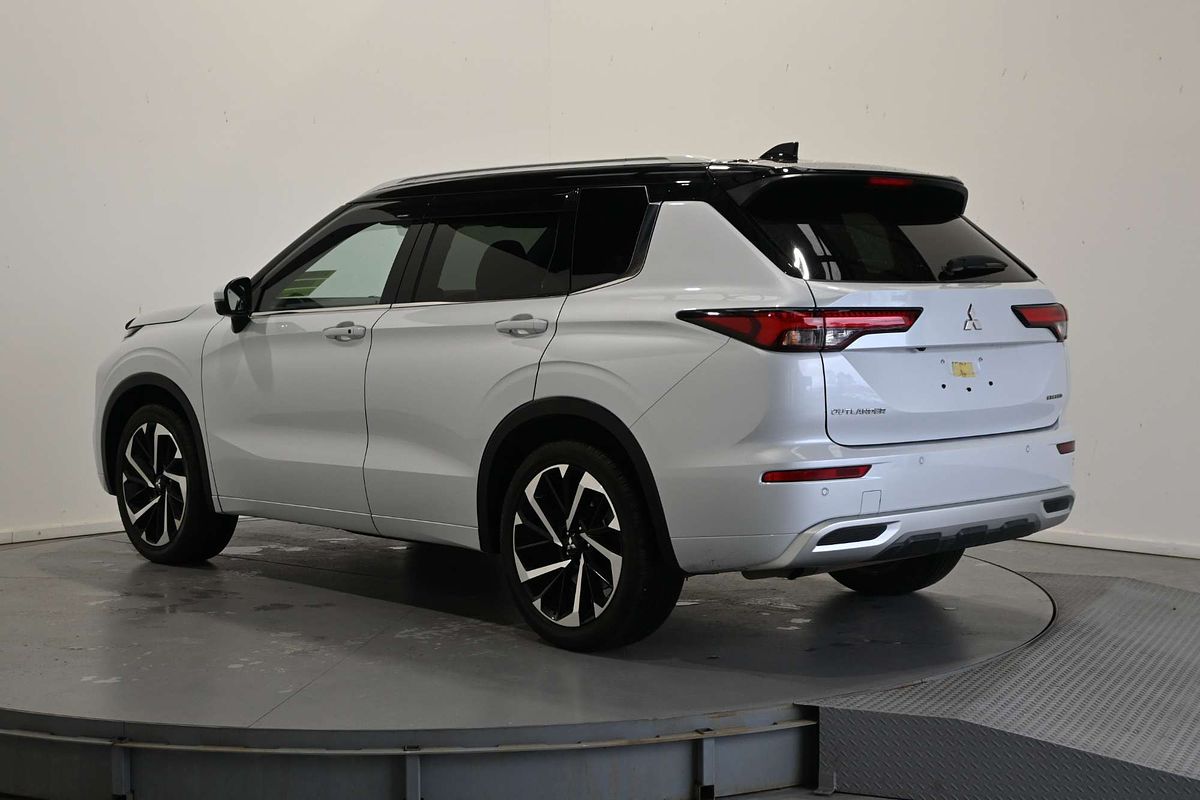 2024 Mitsubishi Outlander Exceed Tourer ZM