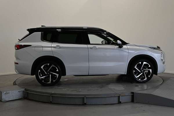 2024 Mitsubishi Outlander Exceed Tourer ZM