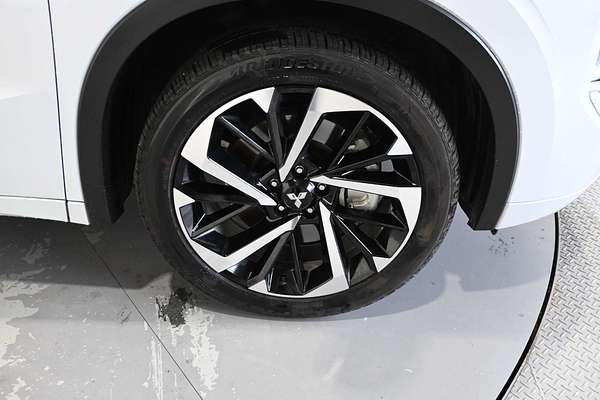 2024 Mitsubishi Outlander Exceed Tourer ZM