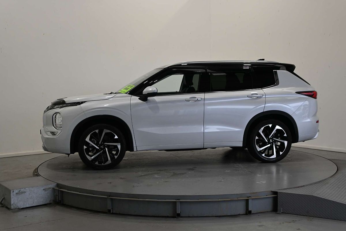 2024 Mitsubishi Outlander Exceed Tourer ZM