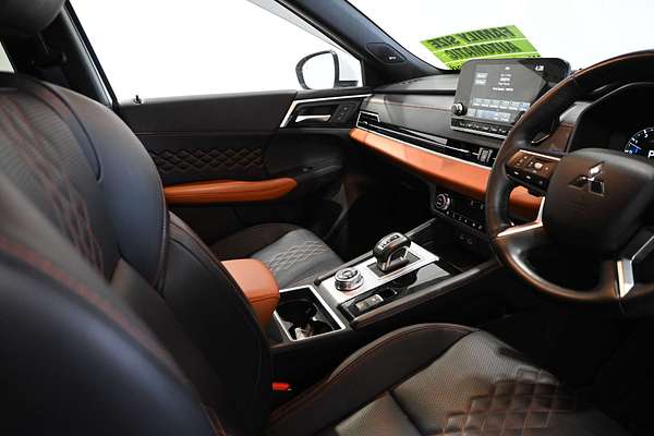 2024 Mitsubishi Outlander Exceed Tourer ZM