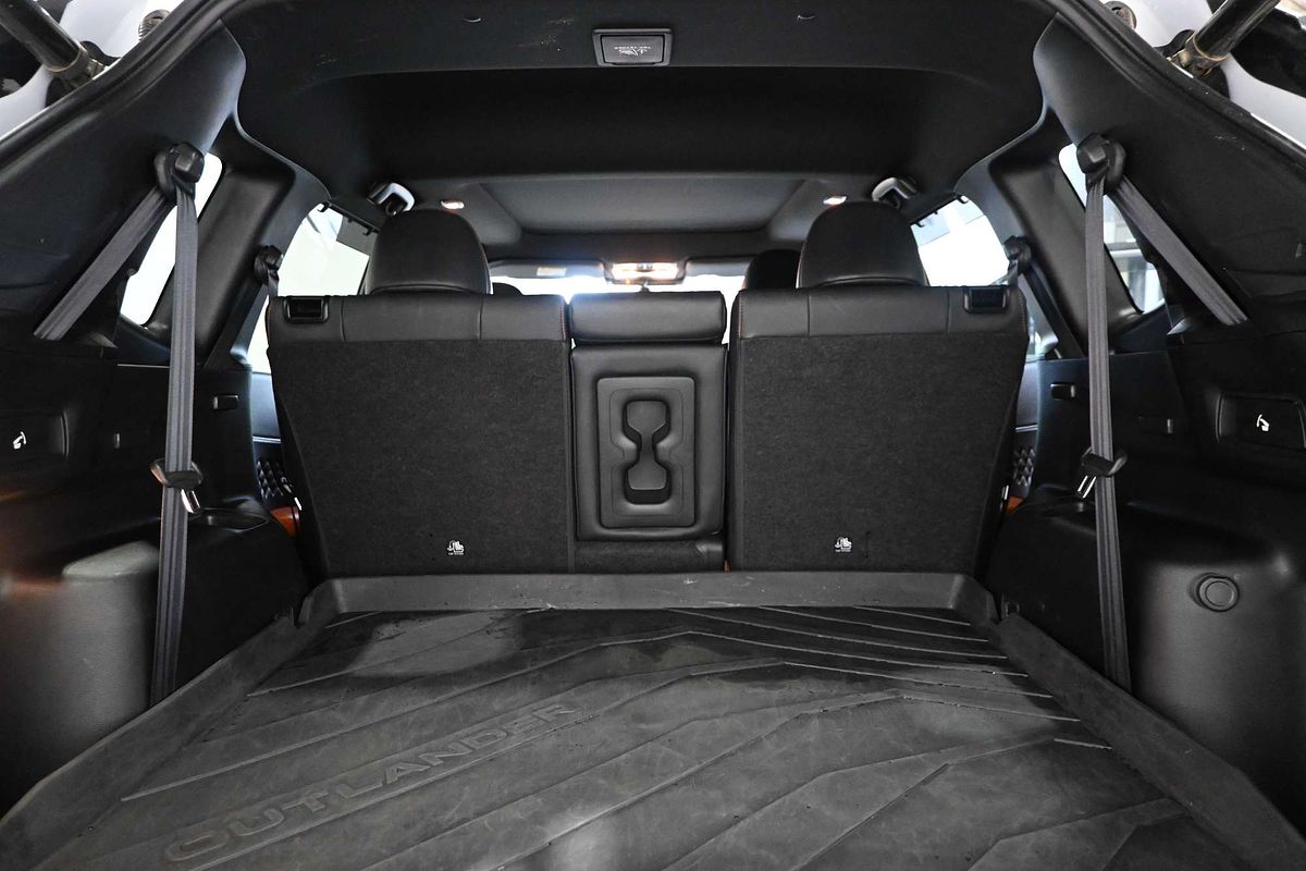 2024 Mitsubishi Outlander Exceed Tourer ZM