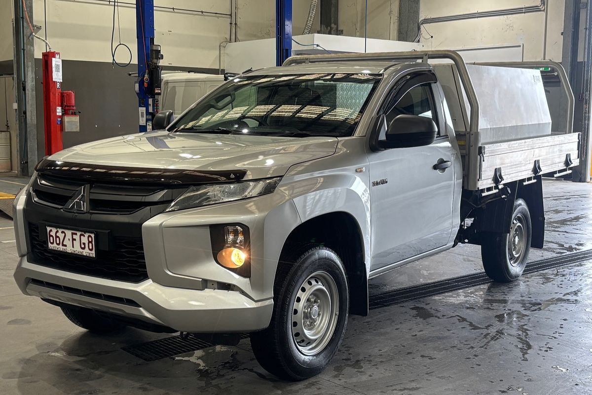 2022 Mitsubishi Triton GLX MR