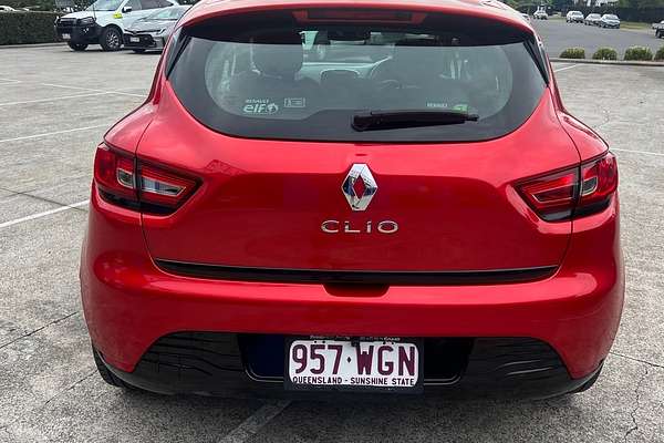 2015 Renault Clio Expression IV B98