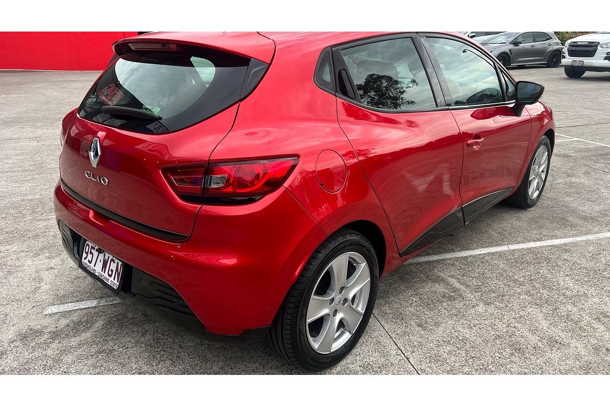 2015 Renault Clio Expression IV B98