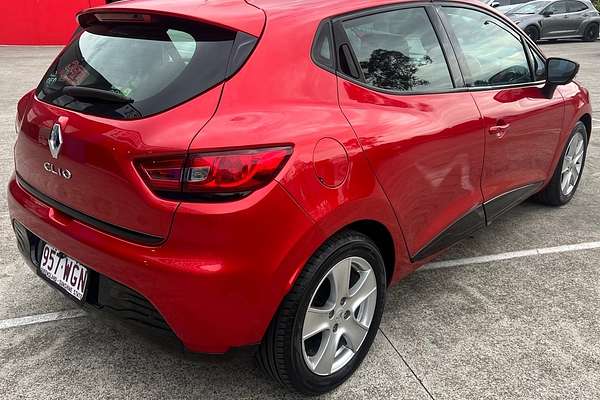 2015 Renault Clio Expression IV B98