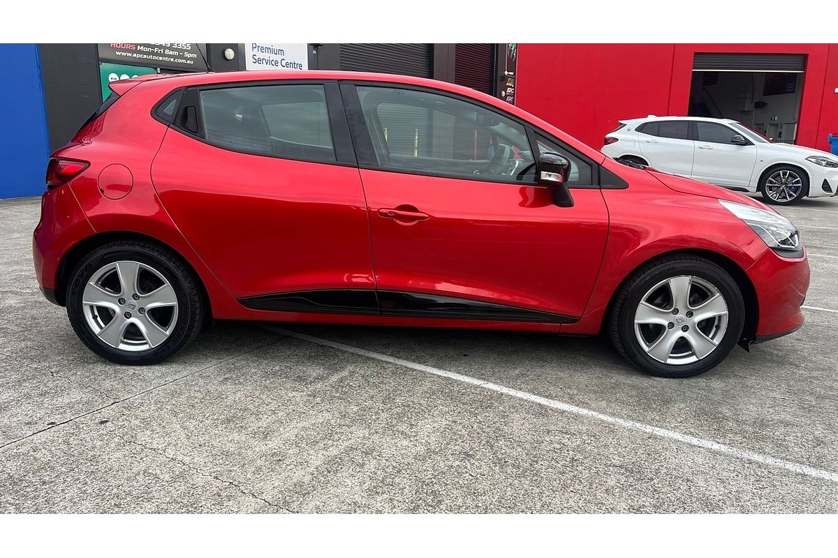 2015 Renault Clio Expression IV B98