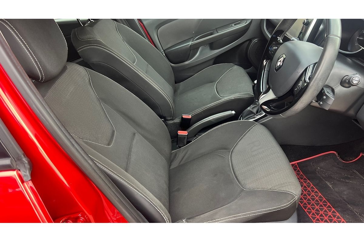 2015 Renault Clio Expression IV B98
