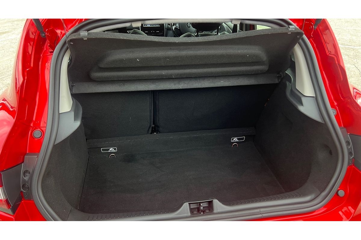 2015 Renault Clio Expression IV B98