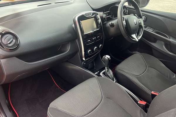 2015 Renault Clio Expression IV B98