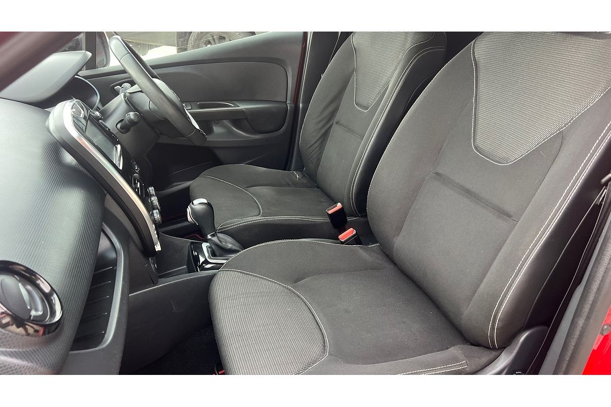 2015 Renault Clio Expression IV B98
