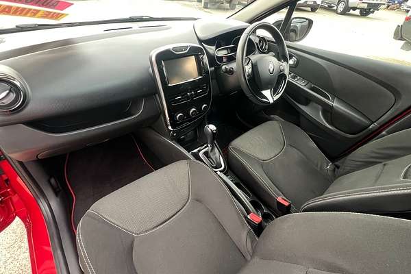 2015 Renault Clio Expression IV B98