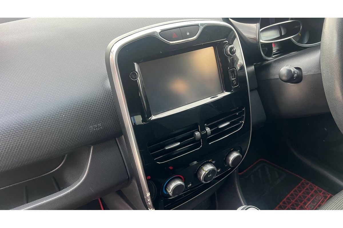 2015 Renault Clio Expression IV B98