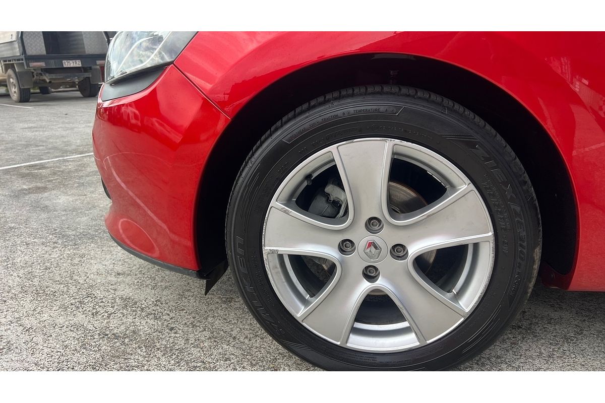 2015 Renault Clio Expression IV B98