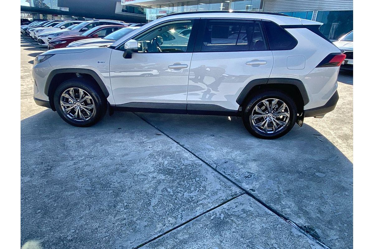 2024 Toyota RAV4 GXL AXAH52R