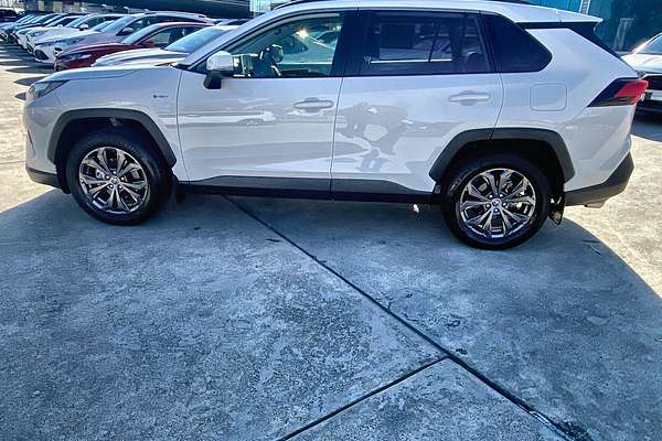 2024 Toyota RAV4 GXL AXAH52R