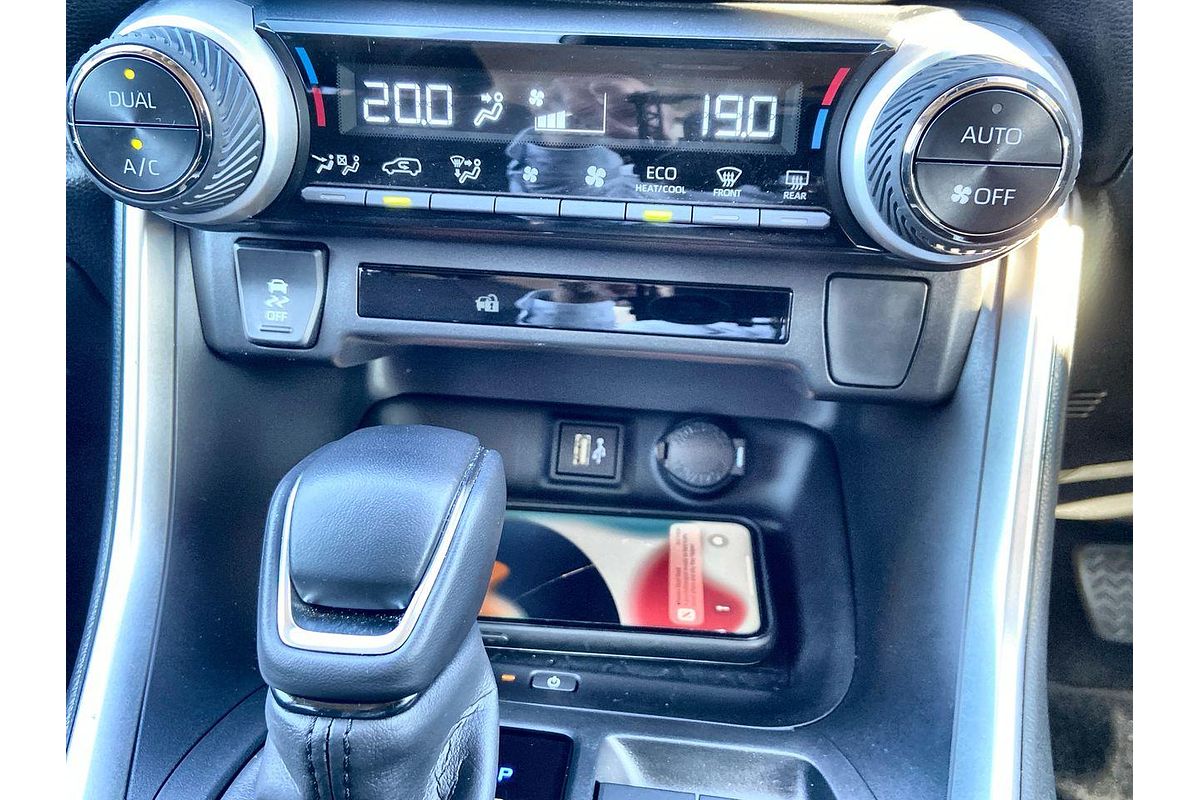 2024 Toyota RAV4 GXL AXAH52R