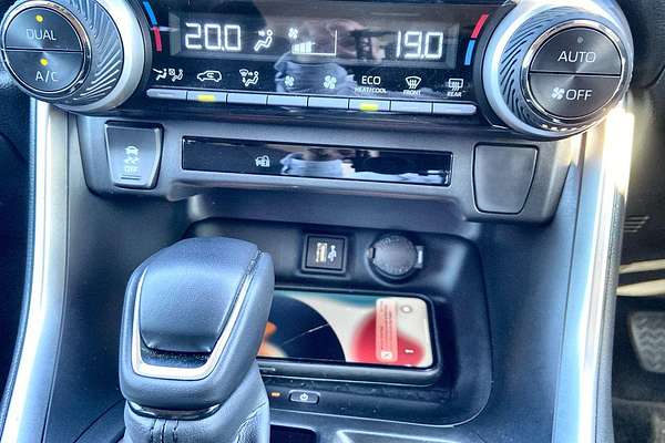 2024 Toyota RAV4 GXL AXAH52R