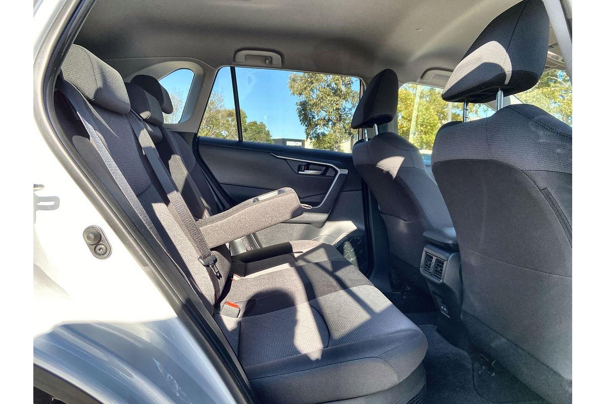 2024 Toyota RAV4 GXL AXAH52R