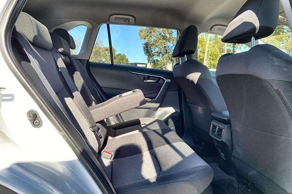 2024 Toyota RAV4 GXL AXAH52R