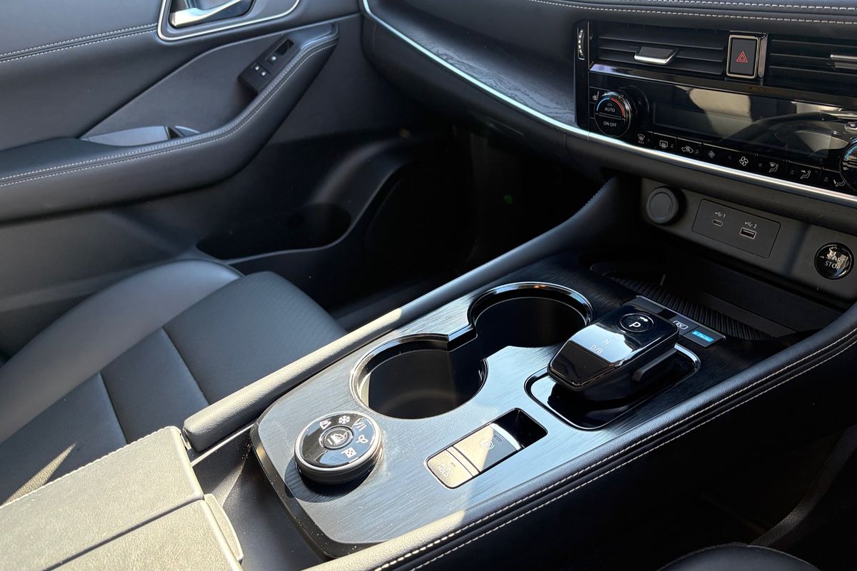 2023 Nissan X-TRAIL ST-L e-POWER T33