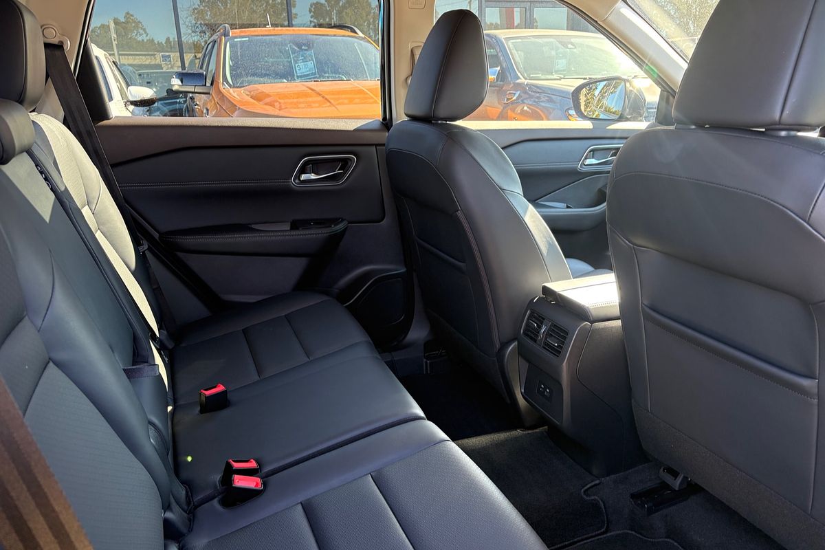 2023 Nissan X-TRAIL ST-L e-POWER T33