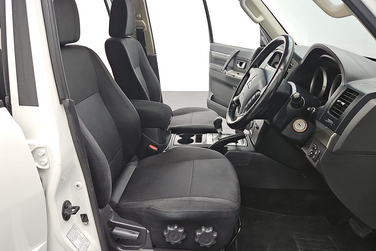 2021 Mitsubishi Pajero GLX NX
