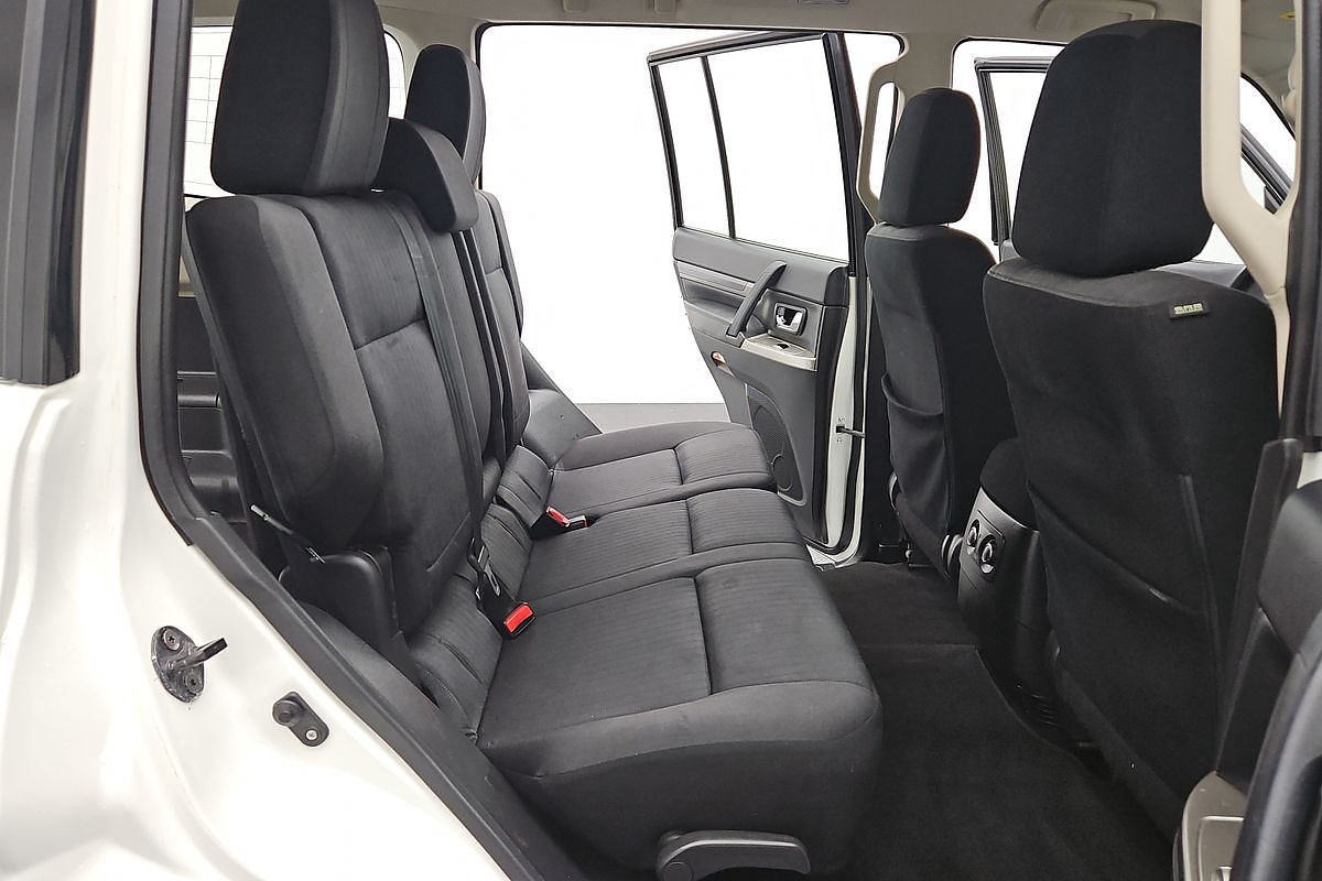 2021 Mitsubishi Pajero GLX NX