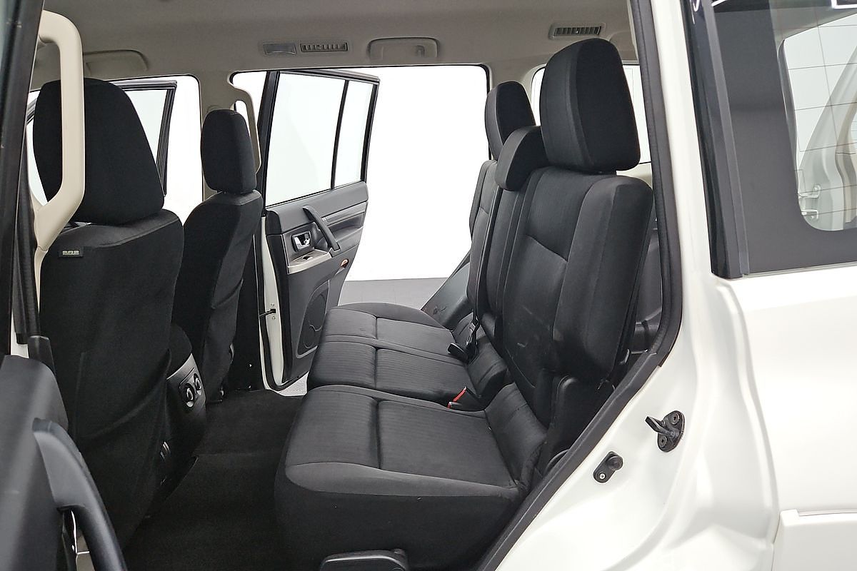 2021 Mitsubishi Pajero GLX NX