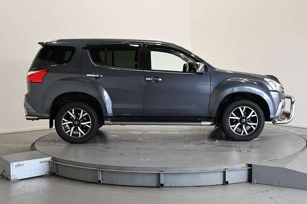 2021 Isuzu MU-X LS-T