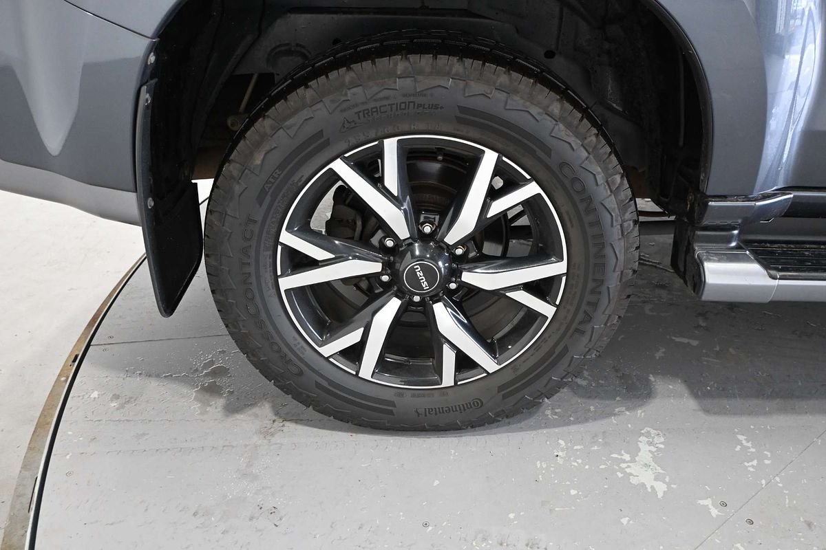 2021 Isuzu MU-X LS-T
